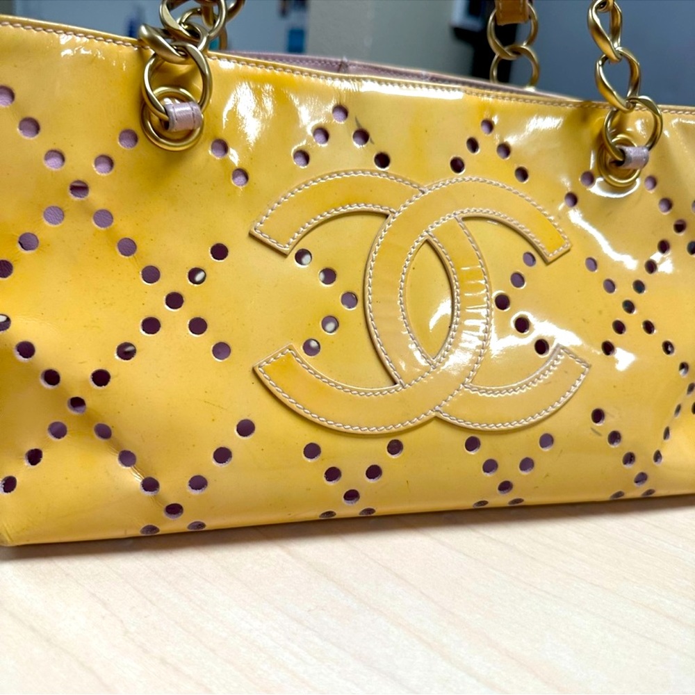 WOW POSHMARK Authentic Chanel Patent Leather Supermodel Showstopper Gold…